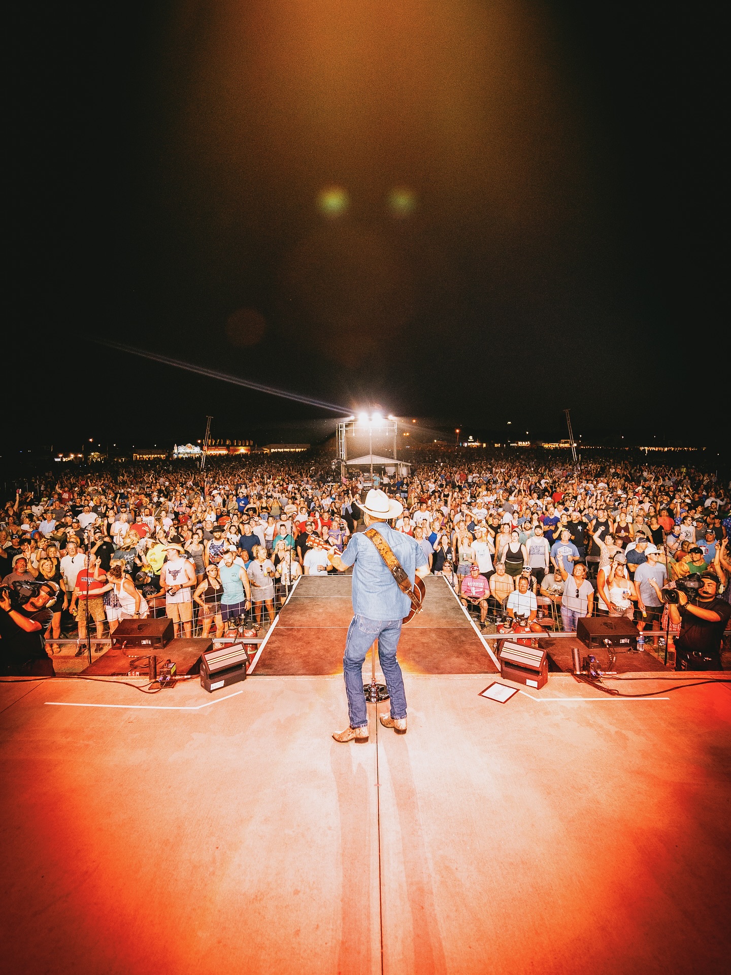 Dustin Lynch